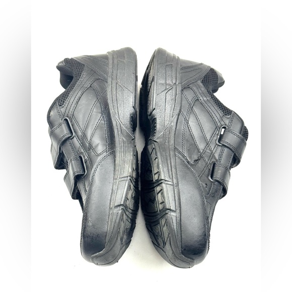 Athletic‎ shoes - Picture 1 of 6
